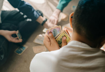 У ОВА 3 ХОРОСКОПСКА ЗНАКА РАЂАЈУ СЕ НАЈНАМАЗАНИЈИ ЉУДИ Уз осмех вас превеслају час посла