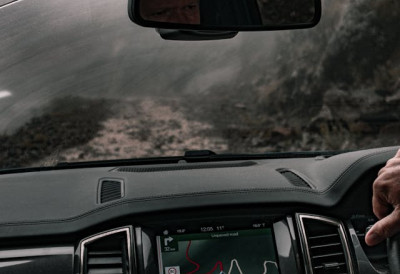 ПУТАРИ ДЕЖУРАЈУ ДАНОНОЋНО Лед, магла и одрони прете возачима – ово су најкритичније деонице