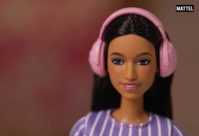 (ВИДЕО) БАРБИКА ЈЕ ДОБИЛА НОВУ ВЕРЗИЈУ Изашла лутка посвећена особа са АУТИЗМОМ! Две ствари је разликују од других лутака