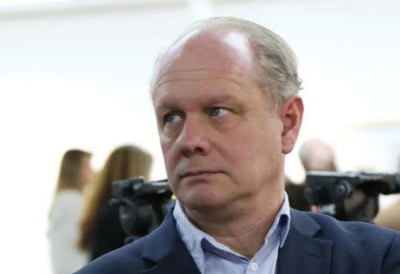 АКО У БЕЛГИЈИ МОГУ ТРИ ЈЕЗИКА, ЗАШТО БИ ЦРНОЈ ГОРИ СМЕТАЛА ДВА Директор КЦНС Панаотовић о двоструким стандардима у Црној Гори