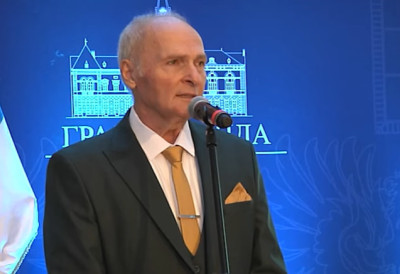 ДОДЕЉЕНЕ НАГРАДЕ ГРАДА КИКИНДЕ Највише признање отишло у руке доктора Золтана Антала! Додељено још 16 похвала