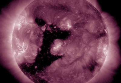СУНЦЕ УЛАЗИ У НЕМИРНУ ФАЗУ Магнетне олује ће се појачавати све до 2028. године, ево какве последице то може да има по Земљу