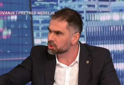 СВЕ ШТО РАДЕ ЈЕ БУЋКУРИШ ИДЕОЛОГИЈА Градоначелник Мићин о протесту у Новом Саду и новим нападима на председника: Покушавају да нас дехуманизују! Основна мисија Вучића је мир и стабилност