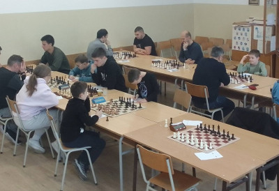 ПЕТАР СРДАНОВИЋ БЕЗ ПОРАЗА ДО ПЕХАРА: Традиционално првенство Шаховског клуба „Гимназијалац“