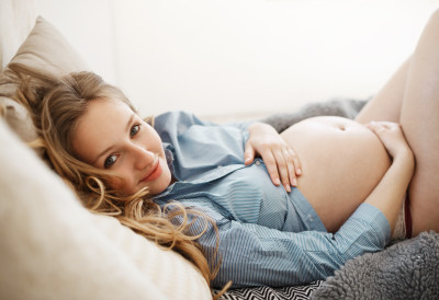 ЖЕНЕ КОЈЕ РАЂАЈУ У ОВОМ ДОБУ ЖИВЕ НАЈДУЖЕ Резултати изненадили научнике