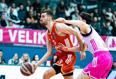 ЗВЕЗДА ИЗГУБИЛА ОД МЕГЕ: Марковић срушио црвено-беле у АБА лиги