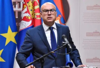 БРАНИЋЕМО СВОЈУ ДРЖАВУ И НАРОД Вучевић оштро реаговао на Куртијево извођење "војске" на улице Приштине: Чувамо мир и стабилност СРБИЈА НИКОМЕ НЕ ПРЕТИ