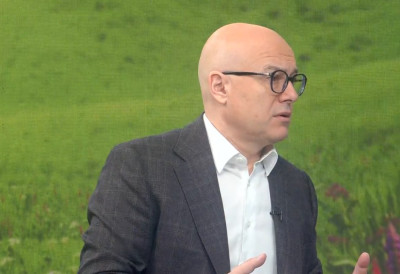 НЕ ИНТЕРЕСУЈЕ ИХ ИСТИНА И 16 ИЗГУБЉЕНИХ ЉУДСКИХ ЖИВОТА! Јасна порука лидера СНС Вучевића тужиоцу Ненадићу и блокадерима: Они не излазе на изборе, а онда одлучују о свима нама