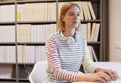 КУЛТУРА И ОБРАЗОВАЊЕ БЕЗ ПРЕПРЕКА ЗА СЛЕПЕ И СЛАБОВИДЕ ЉУДЕ Библиотека која брише границе читања