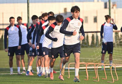 НОВИ „ОРЛИЋИ“ ОДРАДИЛИ ПРВИ ТРЕНИНГ: Матераци и Самарџић понели грб Србије! Селектор: Верујем у њих, знам да ће се уклопити