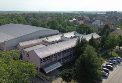 ТРАЖЕ СЕ ИЗВОЂАЧИ РАДОВА У БАЧКОМ ЈАРКУ Улагање у школу вредно 800 милиона