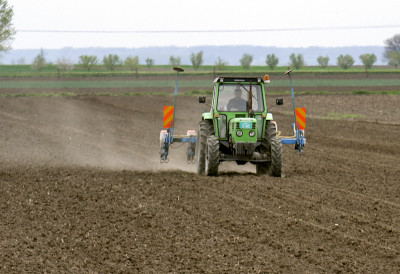 СТИЖЕ ОЛАКШАЊЕ ЗА ПОЉОПРИВРЕДНИКЕ! еАграр уводи нову опцију, брже  и лакше до подстицаја по хектару