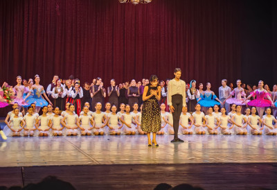 УЧЕНИЦИ БАЛЕТСКЕ ШКОЛЕ ПОДМЛАДИЛИ СЦЕНУ СНП-а На коцерту демонстрирали резултате педагошког рада и уметнички потенцијал