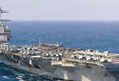 ТРАМП СТЕЖЕ ОБРУЧ? Амерички носач авиона Џералд Р. Форд стигао на Крит