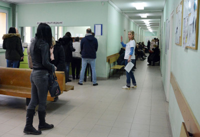 Код лекара иду због бола у грлу и кашља МАЊЕ ОБОЛЕЛИХ ОД РЕСПИРАТОРНИХ ИНФЕКЦИЈА