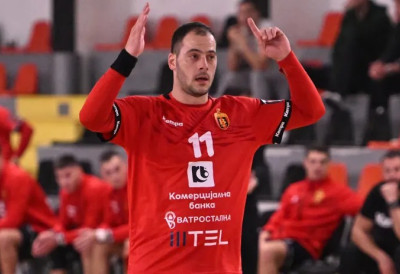 МЛАДЕН КРСМАНЧИЋ И ЗВАНИЧНО ПОЈАЧАО РУКОМЕТАШЕ ВОЈВОДИНЕ: Искуство и квалитет неоспорни