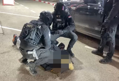 (ВИДЕО) ВЕЛИКА АКЦИЈА ПОЛИЦИЈЕ У ЗЕМУНУ Заплењено пола милиона психоактивних таблета, ухапшене две особе