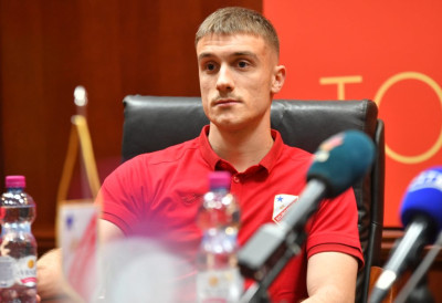 ФУДБАЛЕРИ ВОШЕ ЖЕЛЕ У СУСРЕТУ С НОВИМ ПАЗАРОМ НА „КАРАЂОРЂУ“,  ЈОШ ЈЕДАН БИСЕР У НИСКИ: Тањга: Комоција? Да, када за њу буде дошло време