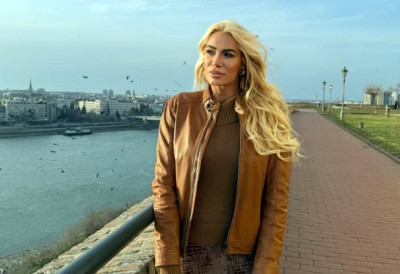 АТРАКТИВНА СРПСКА ОДБОЈКАШИЦА НЕ ОДУСТАЈЕ У 43. ГОДИНИ ЖИВОТА: Прелепа Слађа потписала за грчког великана