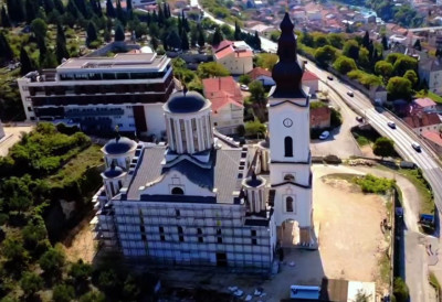 УПИСУЈУ ГРОБЉА И ЦРКВЕ СПЦ КАО ДРЖАВНУ СВОЈИНУ Влада Српске реаговала одмах ДАТИ ОЦЕНУ УСТАВНОСТИ ЗАКОНА О ЗЕМЉИШНИМ КЊИГАМА