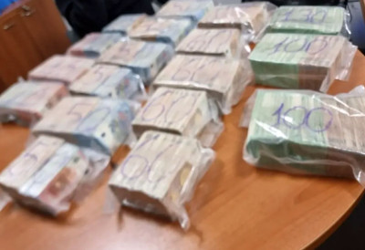 Заплењено милион евра ПРИШТИНСКИ ОРГАНИ ОТКРИЛИ НОВАЦ У ШАСИЈИ АУТОМОБИЛА