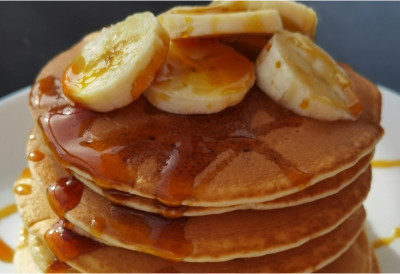 АМЕРИЧКЕ ПАЛАЧИНКЕ БИЋЕ УКУСНИЈЕ АКО ПРИМЕНИТЕ САВЕТ СЛАВНОГ КУВАРА Гордон Ремзи их прави овако