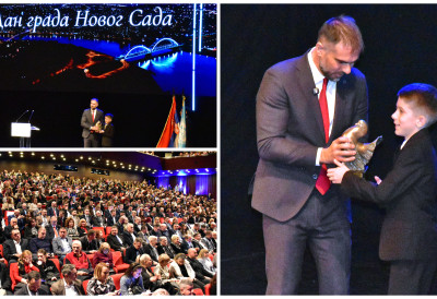 (ФОТО, ВИДЕО) СВЕЧАНО ОБЕЛЕЖЕН ДАН ГРАДА НОВОГ САДА У СНП-у: Фебруарска награда у рукама дечака Леонида Ивановића (10) који је уписао град на СВЕТСКУ МАПУ ШАХА