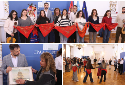 (ФОТО) НОВИ САД И КРФ ПОВЕЗАНИ МУЗИКОМ: Градоначелник Мићин са младим музичарима из Србије и Грчке уочи концерта „Мостови пријатељства“