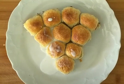 САВРШЕНЕ МАНТИЈЕ ОД ЛИСНАТОГ ТЕСТА МОГУ БИТИ ВАШЕ Припрема је једноставна, УКУС ОЧАРАВАЈУЋИ