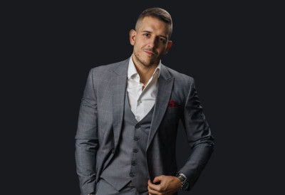 „МИСЛИМ ДА САМ ПРАВИ ЧОВЕК ЗА ТО” БРАТ ПЕЛИН је један од највећих фаворита за победу на „Песми за Евровизију”, ПЕВА О ЉУБАВИ „НА КУЛ НАЧИН” за „Дневник” открива: „ОБЕЋАВАМ СПЕКТАКЛ И ДОБАР ШОУ”