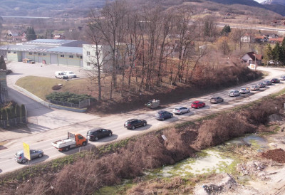 СВИ КРЕНУЛИ НА ПРОДУЖЕНИ ВИКЕНД: Пут ка Златибору ПОТПУНО ЗАГУШЕН, КОЛОНЕ КИЛОМЕТАРСКЕ