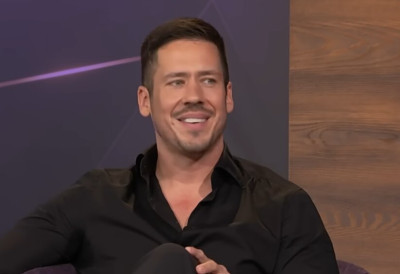 (ВИДЕО) НИКОЛА РОКВИЋ ОБЈАВИО ДИРЉИВ СНИМАК, НИКАД ВИЂЕН! Маринко пева његовом тек рођеном сину- Повод за видео 7. рођендан