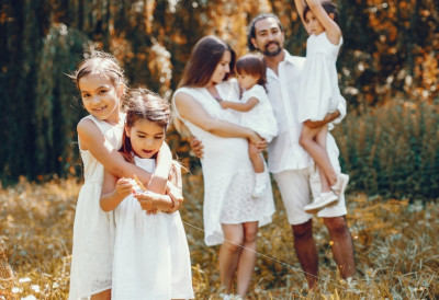 ВЕЛИКА ВЕСТ ЗА ПОРОДИЦЕ Покрајинска влада дели 250 милиона динара – ево ко има право!