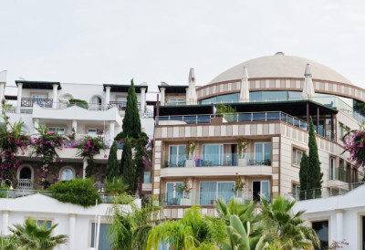 Квадрат пао, али само на папиру! ЦЕНЕ СТАНОВА У КОМШИЛУКУ СУ НА ИСТОРИЈСКОМ МАКСИМУМУ, приморје убедљиво води