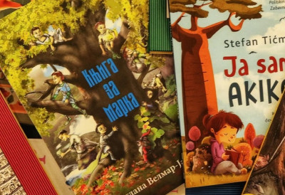 (ФОТО) ПРИКУПЉЕНО ВИШЕ ОД 1.000 КЊИГА ЗА ДЕЦУ БЕЗ РОДИТЕЉСКОГ СТАРАЊА Завршена најлепша акција у Галерији Рајка Мамузића!