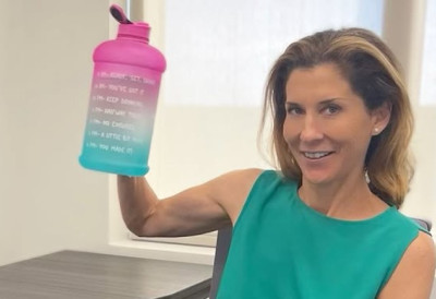 (ФОТО) ОВАКО САДА ИЗГЛЕДА НАША НОВОСАЂАНКА Мала Мо, која се дуго борила са преједањем након великих траума! НЕВЕРОВАТНА ТРАНСФОРМАЦИЈА коју сви коментаришу