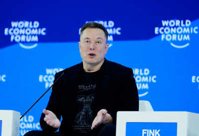 МАРС ПРЕДАЛЕКО, МЕСЕЦ ПОГОДНИЈИ ЗА НАСЕЉАВАЊЕ Илон Маск изнео нове планове Спејс Екса