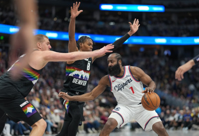 БОГДАНОВИ КЛИПЕРСИ ПОЧЕЛИ СА ТРЕЈДОВИМА: Хардена послали у Кливленд