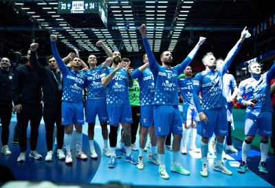 НЕМА НИШТА ОД ДОЧЕКА ХРВАТСКИХ РУКОМЕТАША: Тражили да им пева Томпсон, ГРАД ОДБИО