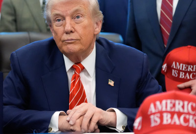 НЕ НИЈЕ СЕВЕРНА КОРЕЈА, АМЕРИКА ЈЕ Хоће ли светске лидере на самиту Г20 дочекати златни Трамп од седам метара? КИП ПРЕДСЕДНИКА АМЕРИКЕ ЈЕ ВЕЋ ЗАВРШЕН (ФОТО)