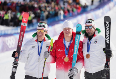 ПРВО ЗЛАТО НА ЗОИ ОТИШЛО У ШВАЈЦАРСКУ: Фон Алмен најбољи у спусту, Швеђанка славила у скиjатлону