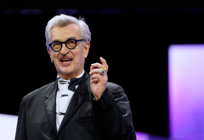 Филм "Нема добрих мушкараца" ОТВОРИО 76. БЕРЛИНАЛЕ Мишел Јео добила Златног медведа за животно дело! ВИМ ВЕНДЕРС председава жиријем