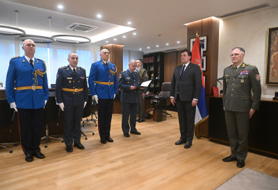 ФУРУНЏИЋ ПРЕУЗЕО ВОЈНУ АКАДЕМИЈУ! Гашић уручио указе, нова постављења и унапређење у врху Војске Србије