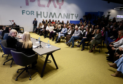 (ФОТО) „Ниједна мама није сама“ МАЈКЕ ДОБИЈАЈУ ПОДРШКУ: Алиментациони фонд враћа сигурност и стабилност женама широм Србије