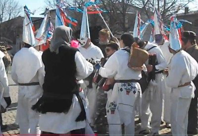 Шунка, сир, штрудле и весела поворка! У НЕДЕЉУ МАЧКАРЕ У ПРИГРЕВИЦИ Село тера зиму и зле духове