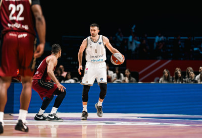 ВЕЛИКИ ПЕХ ЗА СРБИЈУ! Алекса Аврамовић опет повређен, тражио да се прекине игра, СА БОЛНОМ ГРИМАСОМ НАПУСТИО ТЕРЕН