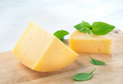 ПОВЛАЧИ СЕ ЈЕДНА ВРСТА СИРА, ИНСПЕКЦИЈА У БАНАТСКОЈ МЛЕКАРИ Огласило се Министарство пољопривреде: