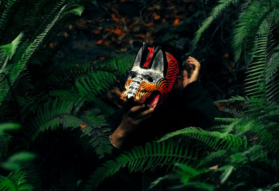 (ВИДЕО) БИЗАРАН ТРЕНД МЕЂУ ТИНЕЈЏЕРИМА У ШПАНИЈИ, СЕБЕ НАЗИВАЈУ "ТЕРИЈАНЦИМА" На улицама Барселоне правили скандале, па похапшени