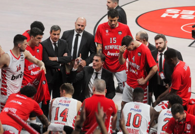 ТРЕНЕР ОЛИМПИЈАКОСА КАЖЊЕН ПРЕД ЗВЕЗДУ: Барцокасa коштала расправа с навијачима