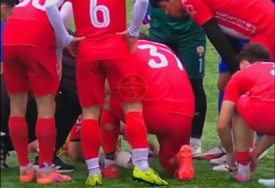 (ВИДЕО) ГОЛМАН ЈЕ ИСПУЦАО ЛОПТУ, А ОНДА ЈЕ НАСТАЛА ДРАМА Фудбалер реанимирао галеба на фудбалском терену